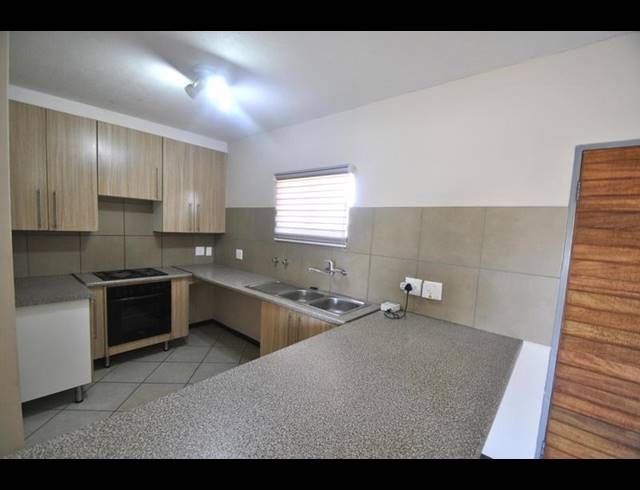 2 BEDROOM APARTMENT FOR SALE IN NOORDWYK